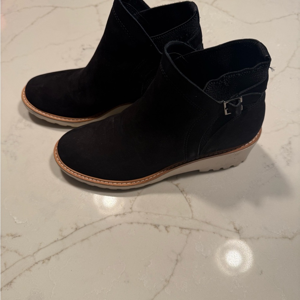 Gianni Bini Black Ankle Booties
